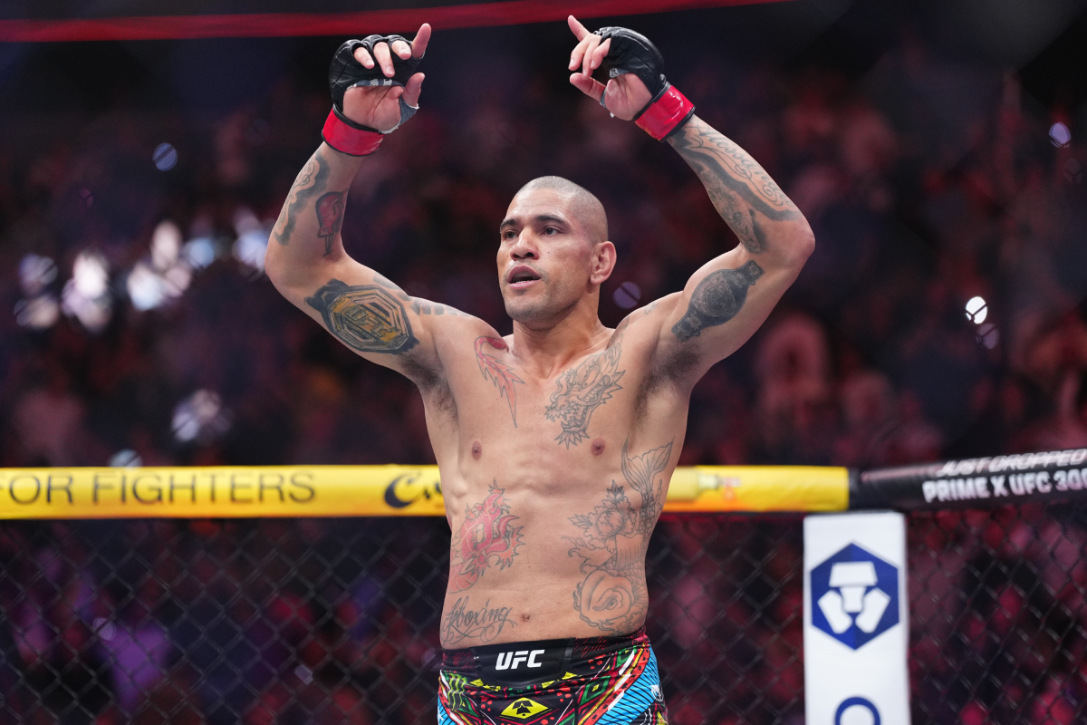 Alex Poatan é campeão dos meio-pesados do UFC