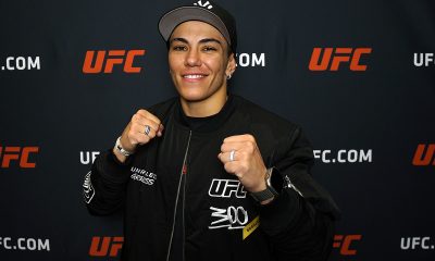 Jéssica Bate-Estaca posa para fotos após sua entrevista para a Ag Fight no UFC Apex