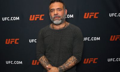 Marcos Parrumpinha posa para fotos após sua entrevista para a Ag Fight no UFC Apex