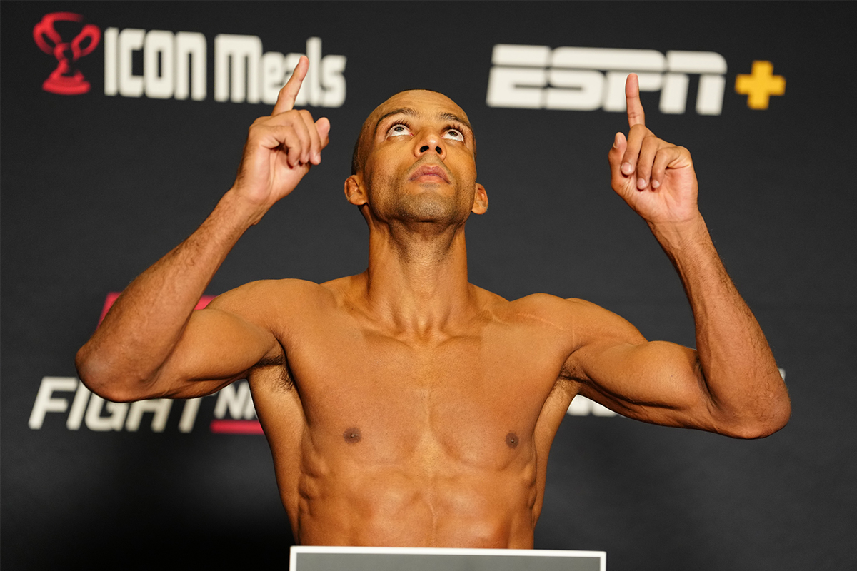 Edson Barboza expõe drama antes do UFC 319: “Tive que operar duas vezes”