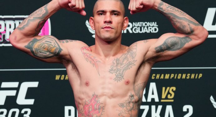 Alex Poatan reforça interesse em voltar ao peso-médio e desafia Dricus du Plessis