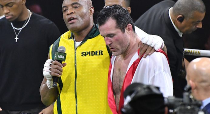 Anderson Silva esclarece regras após luta morna contra Chael Sonnen: “Não valia nocaute”