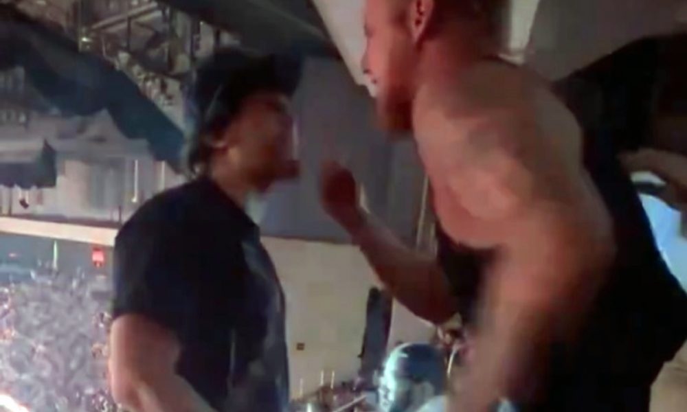 Fãs de MMA discutiram nas arquibancadas do Prudential Center