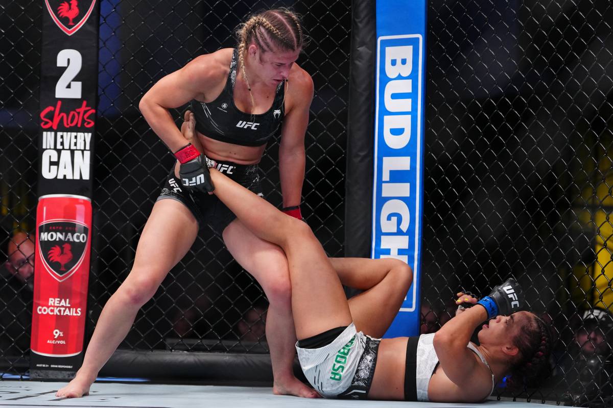 Com Cris Cyborg no corner, Dione Barbosa perde primeira luta no UFC