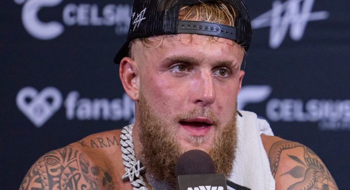 Jake Paul abre o jogo às vésperas de luta de boxe contra Mike Tyson: “Um pouco assustado”