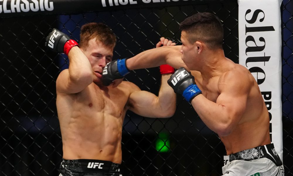 Jean Matsumoto (à direita) venceu Brad Katona no UFC Vegas 99.