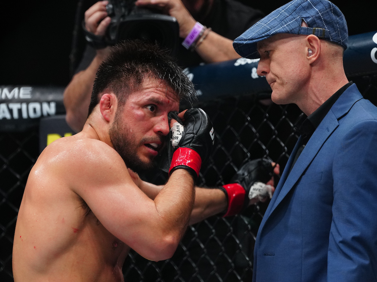 UFC Seattle: Chinês vence Henry Cejudo na luta principal após desferir dedada no olho; entenda