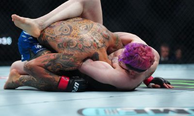 Melquizael Costa envolve o pescoço de Andre Fili no UFC Seattle