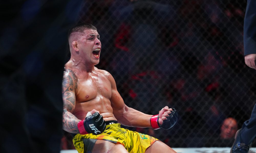 Brunno Hulk comemora sua vitória no UFC 313