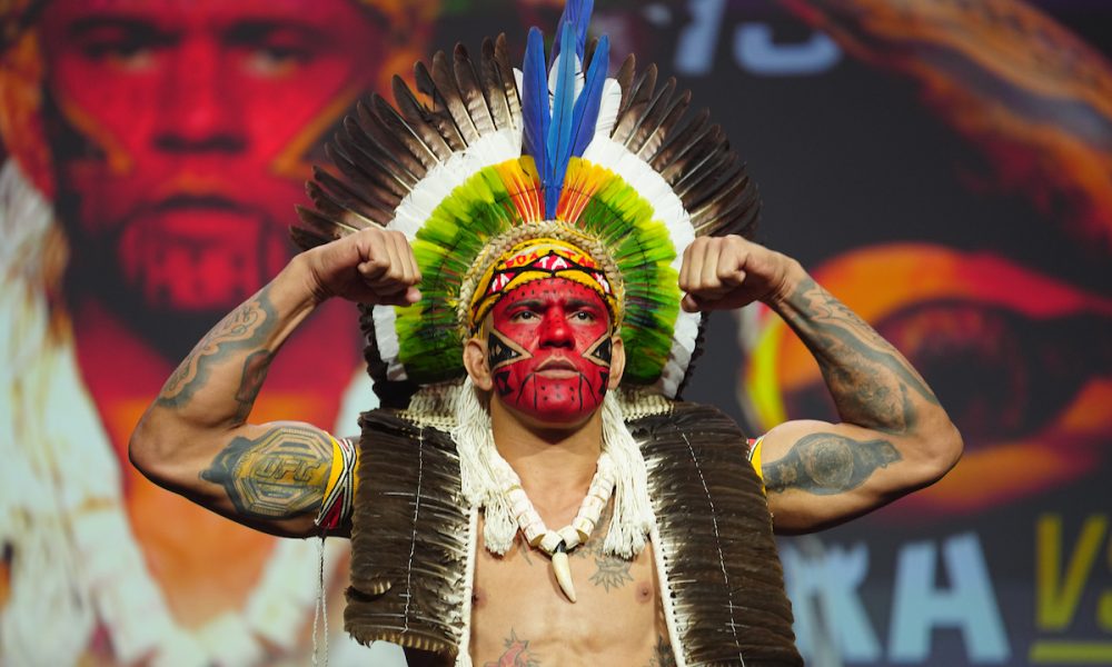 Alex Poatan participa da pesagem cerimonial do UFC 313