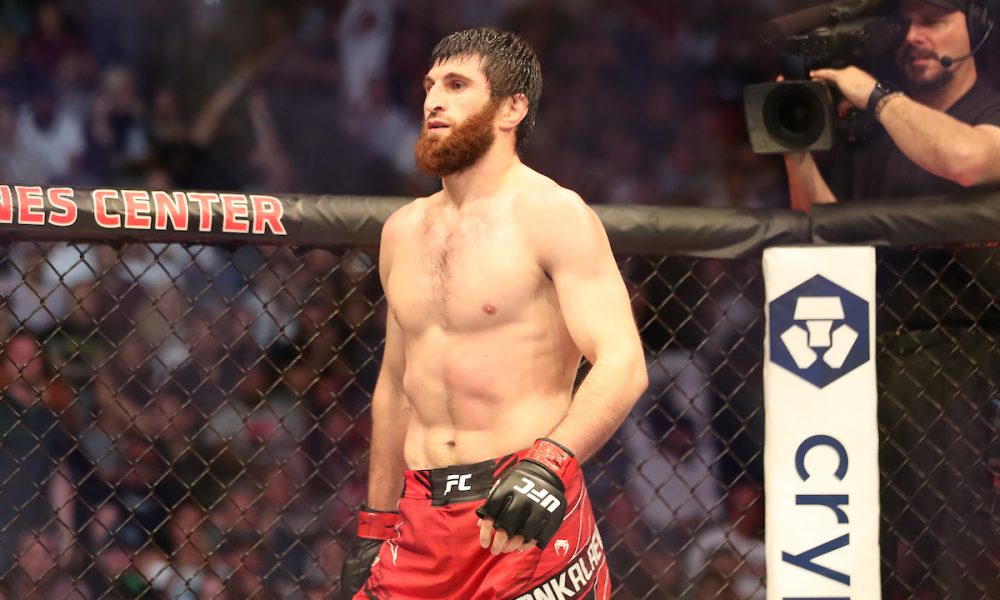 Magomed Ankalaev em ação no UFC 277