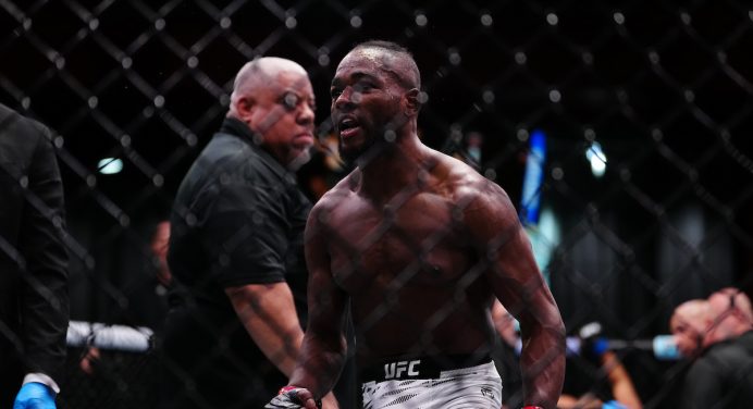 Manel Kape embolsa quase R$ 300 mil de bônus por Performance da Noite no UFC Vegas 103