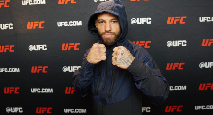 Jean Silva detalha chaves do sucesso de Alex Poatan no UFC; assista