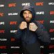 De punhos cerrados, Jean Silva durante o media day do UFC 314