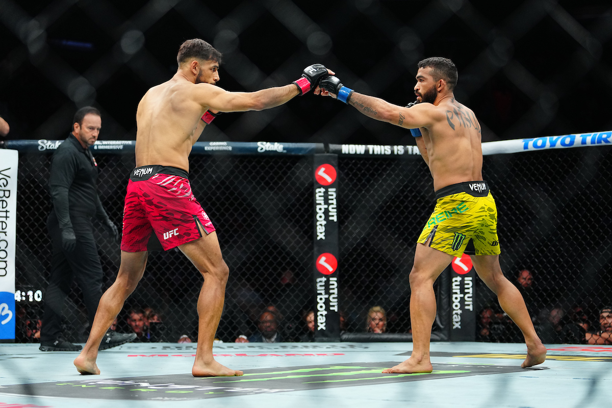 Yair Rodriguez e Patrício Pitbull duelam no UFC 314