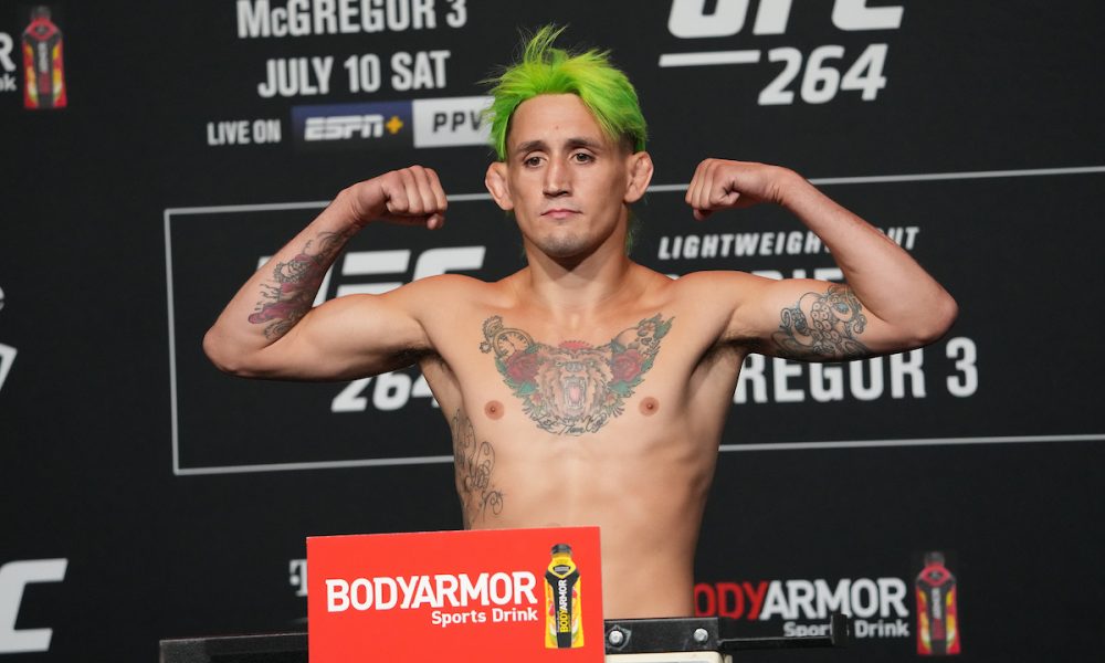 Kris Moutinho na pesagem do UFC 264