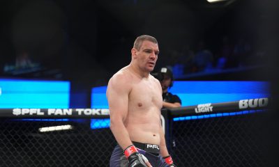 Ante Delija dentro do cage de luta