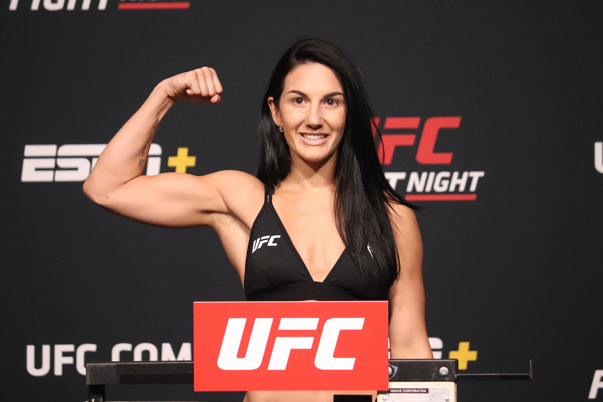 Cheyanne Vlismas fez quatro lutas no UFC antes de se aposentar