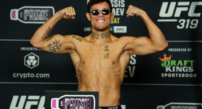 Caio Borralho recorda plano ousado de Pablo Sucupira para evoluir na trocação