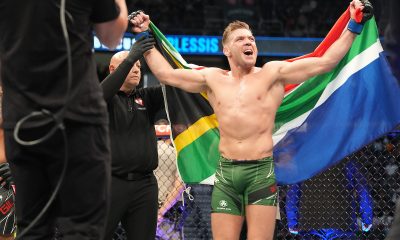 Dricus du Plessis comemora sua vitória no UFC 264