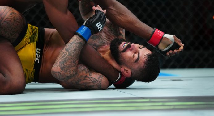 Elizeu Capoeira começa bem, mas sofre nocaute em duelo de veteranos no UFC Vegas 108