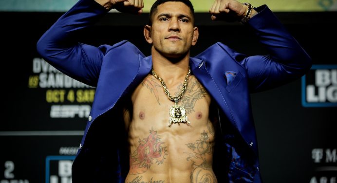 Alex Poatan promete transformação física para o UFC Casa Branca: “Uma máquina”