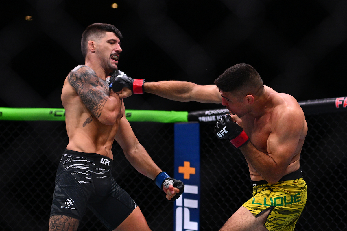 Vicente Luque e Joel Álvarez em confronto no UFC Rio