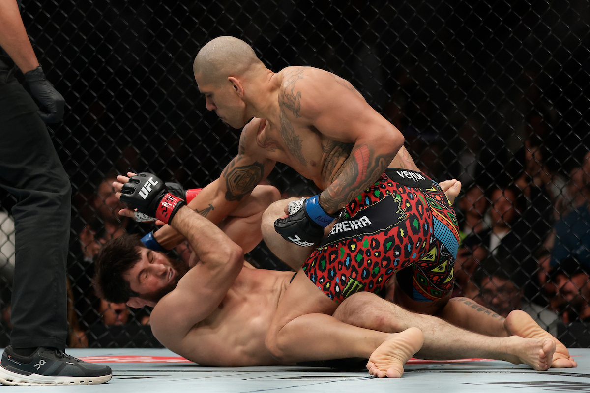 Brasil no topo! Poatan exalta importância de vitória no UFC 320 para o país: “Trouxe alegria”