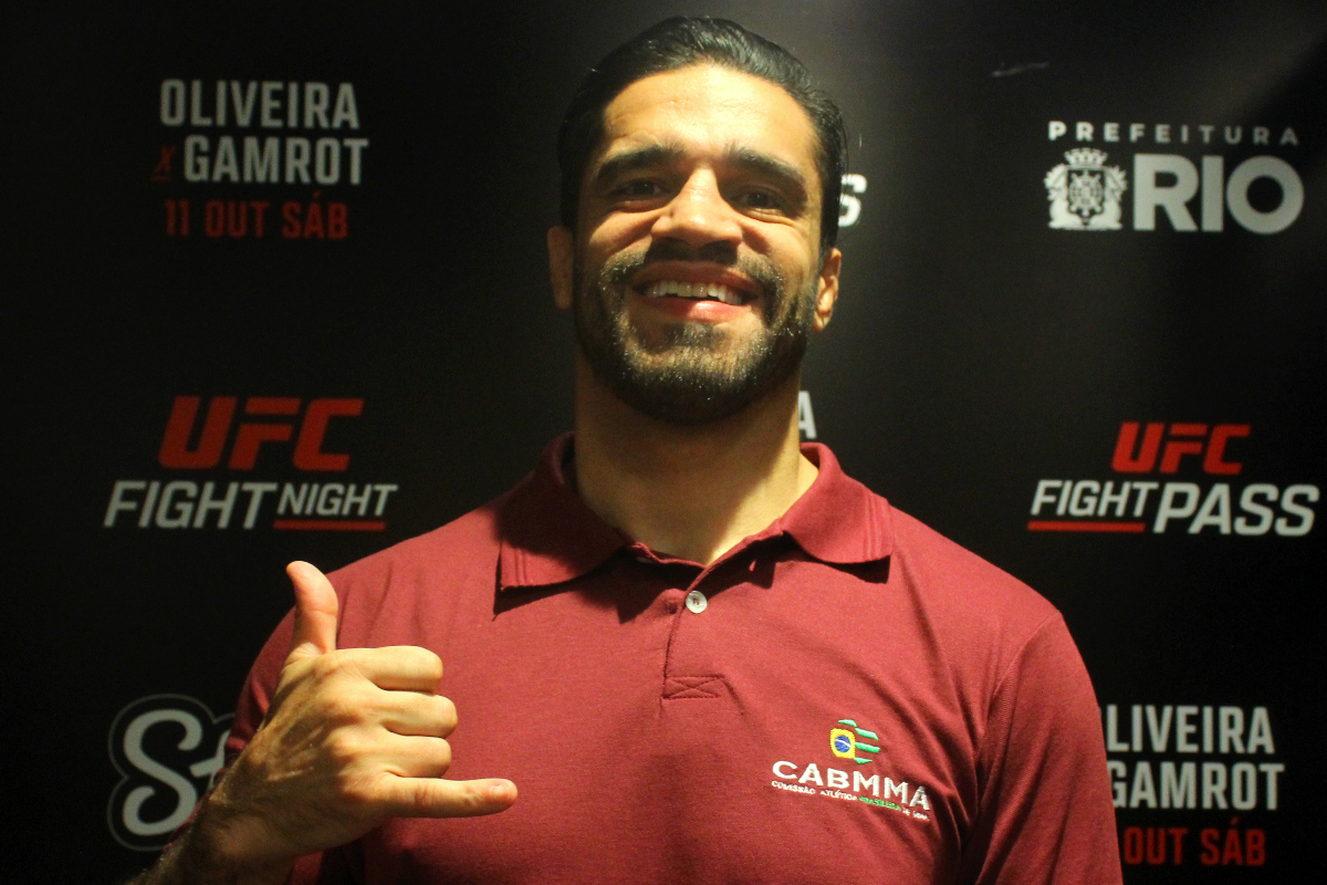 Dr casca-grossa! Ex-lutador, Thiago Tavares volta ao UFC no Rio como médico