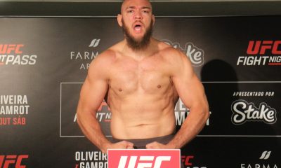Valter Walker passa pela balança do UFC Rio