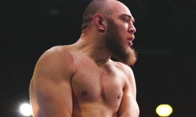 Valter Walker celebra vitória no UFC