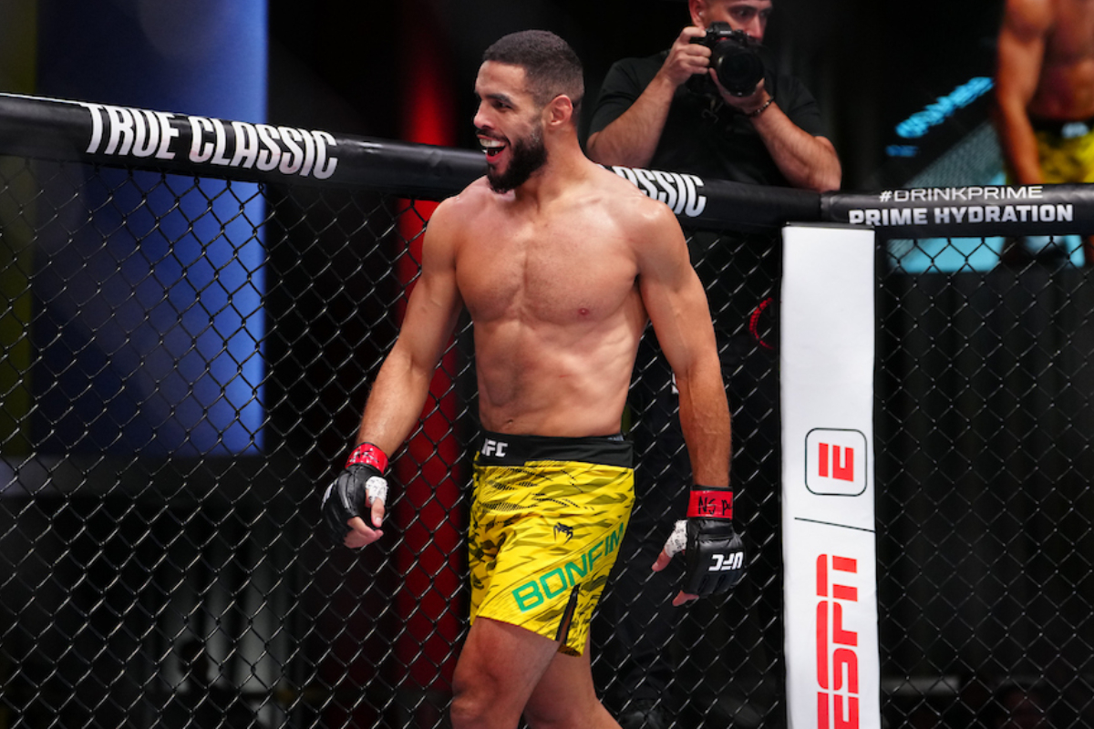 Após brilhar no UFC Vegas 111, Gabriel Bonfim promete aposentar Colby Covington