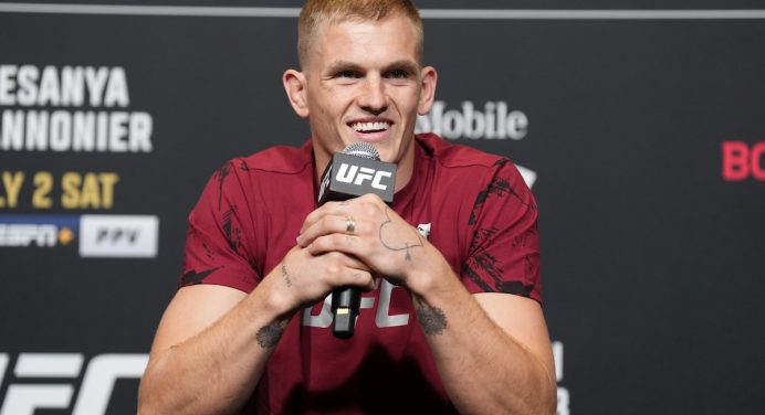 Ian Garry dispara contra rivais pelo título dos meio-médios: “Eu sou o próximo”