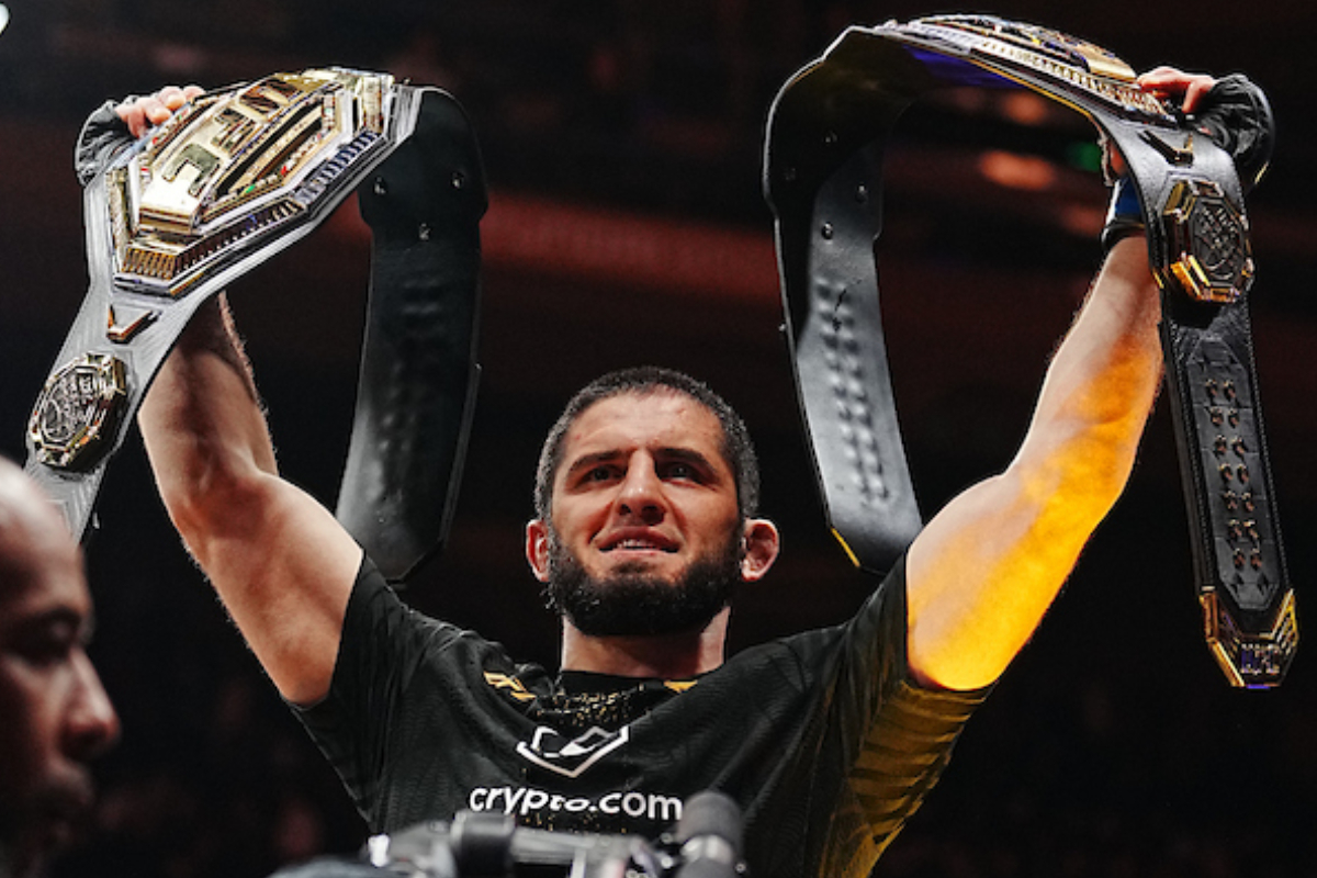 Makhachev descarta superluta contra Topuria na Casa Branca: “UFC não está interessado”