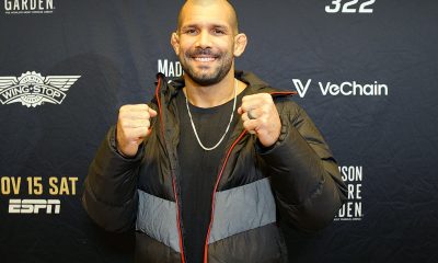 Sorridente, Rodolfo Vieira posa para foto no media day do UFC 322