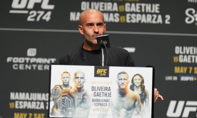 Jon Anik media a coletiva do UFC 274