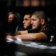 Islam Makhachev e Khabib Nurmagomedov no corner de Umar no UFC 324