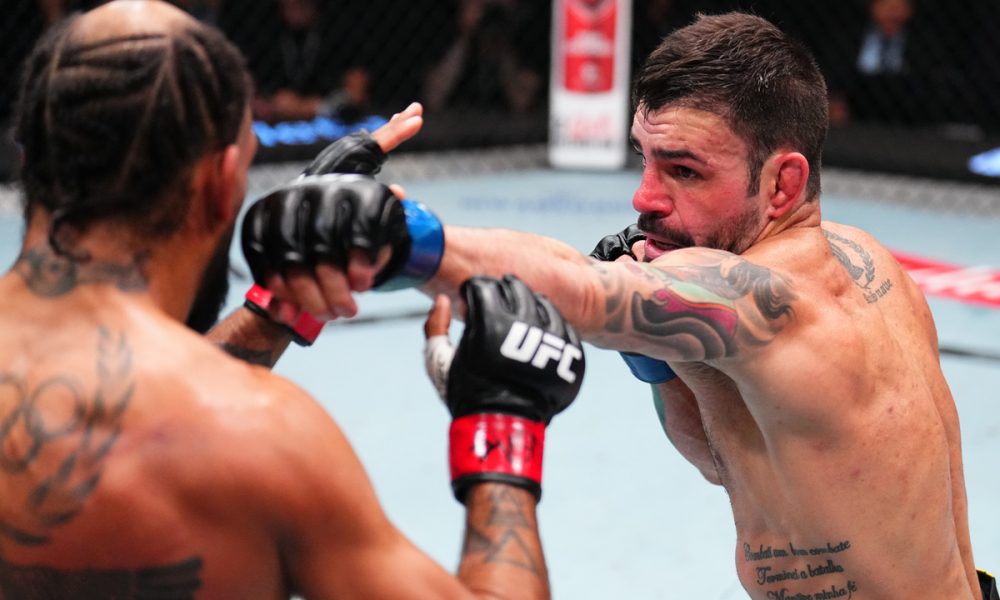 Bruno Bulldog Silva e Charles Johnson durante duelo no UFC Vegas 114