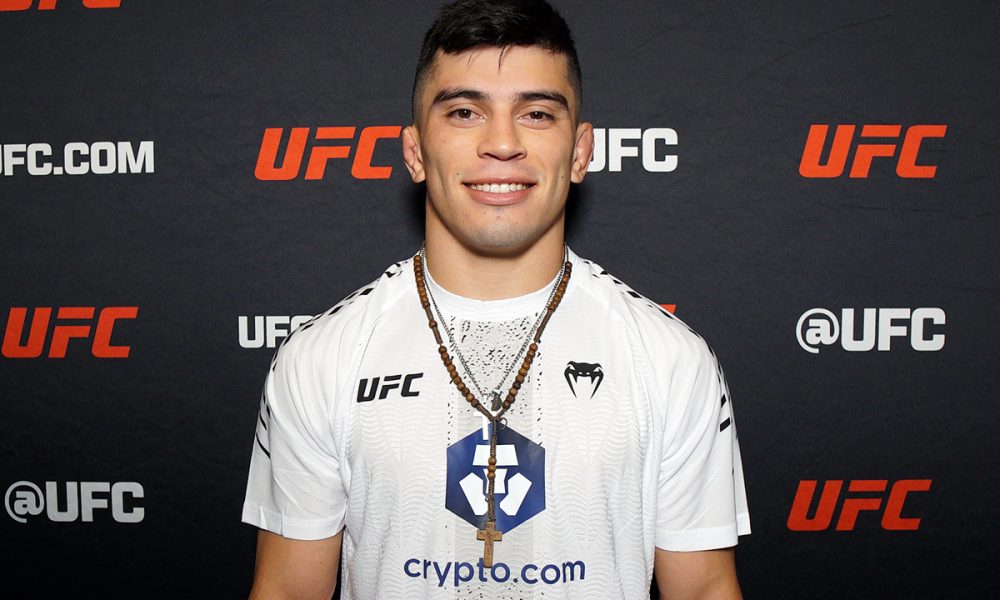 Kevin Vallejos encara Josh Emmett na luta principal do UFC Vegas 114