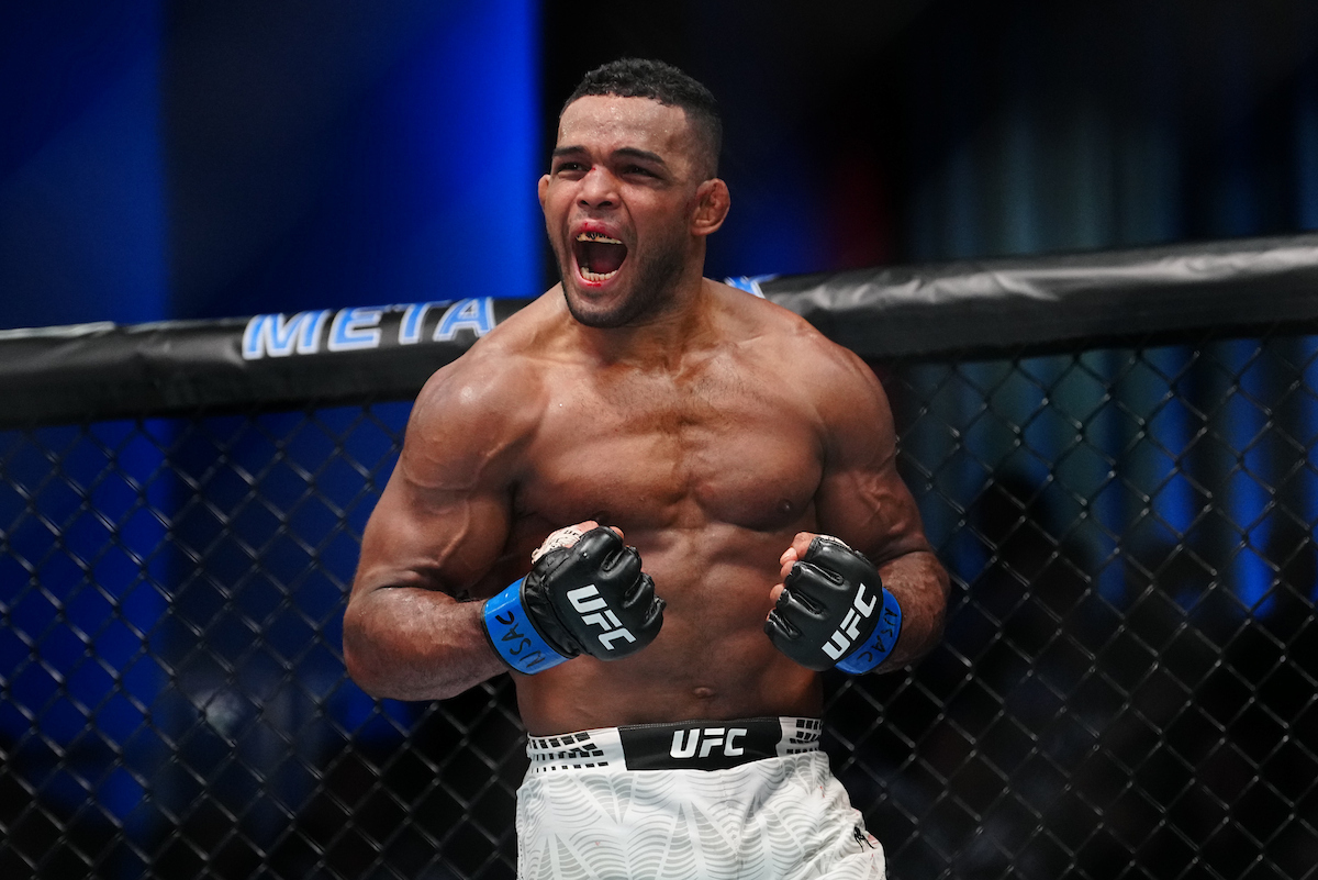 Algoz de Maurício Ruffy, Manumito relembra vitória sobre rival: “Ele era arrogante”