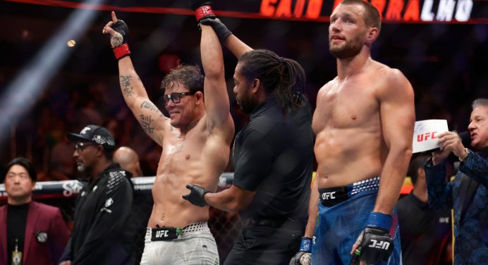 Novo alvo! Caio Borralho desafia Dricus du Plessis após vitória no UFC 326
