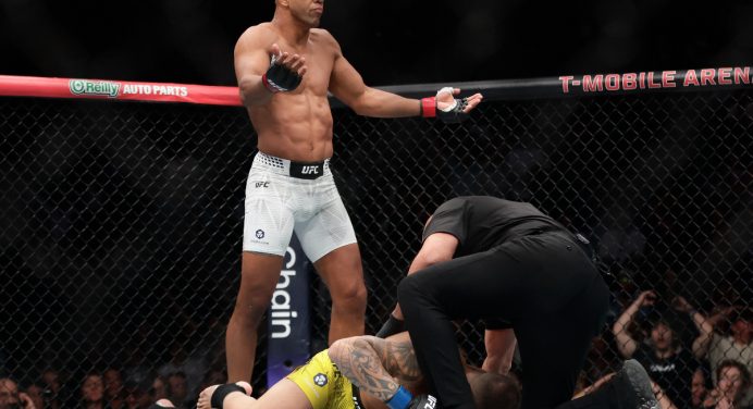 Gregory Robocop aplica nocaute brutal em Brunno Hulk em duelo de brasileiros no UFC 326