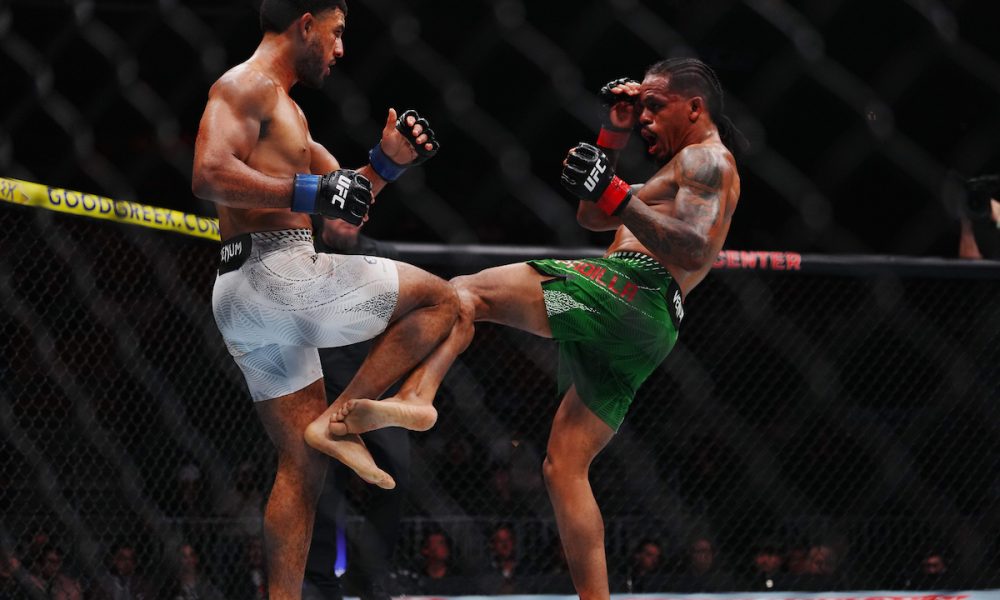 Chris Padilla e MarQuel Mederos durante duelo no UFC 327