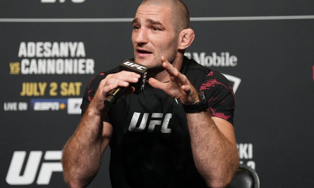 Sean Strickland no media day do UFC 276