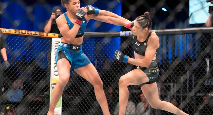 Penalizada por golpe ilegal, Dione Barbosa vence Melissa Gatto em duelo 100% brasileiro no UFC