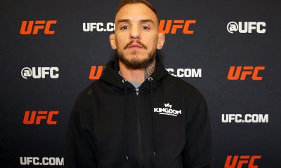 Renato Moicano posando para foto durante o Media Day do UFC Vegas 115